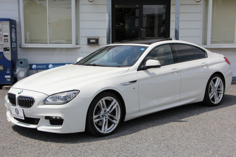 BMW 6シリーズ 640i ｸﾞﾗﾝｸｰﾍﾟMｽﾎﾟｰﾂ 変更後ﾓﾃﾞﾙ ｻﾝﾙｰﾌ ﾋｰﾀｰ黒革 LEDﾍｯﾄﾞﾗｲﾄ ｵﾌﾟｼｮﾝ20AW NEWﾃﾞｻﾞｲﾝｽﾃｱﾘﾝｸﾞ衝突軽減ﾌﾞﾚｰｷ 車線逸脱警告 歩行者警告 ｸﾙｺﾝ HDDﾅﾋﾞTV Bｶﾒﾗ ﾊﾟﾄﾞﾙｼﾌﾄ ｽﾏｰﾄｷｰ 専用ｴｱﾛ 320馬力 直6ﾀｰﾎﾞ2年保証