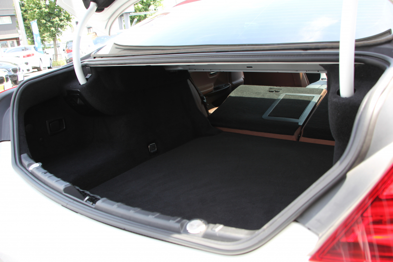 BMW 6シリーズ 640i ｸﾞﾗﾝｸｰﾍﾟMｽﾎﾟｰﾂ 変更後ﾓﾃﾞﾙ ｻﾝﾙｰﾌ ﾋｰﾀｰ黒革 LEDﾍｯﾄﾞﾗｲﾄ ｵﾌﾟｼｮﾝ20AW NEWﾃﾞｻﾞｲﾝｽﾃｱﾘﾝｸﾞ衝突軽減ﾌﾞﾚｰｷ 車線逸脱警告 歩行者警告 ｸﾙｺﾝ HDDﾅﾋﾞTV Bｶﾒﾗ ﾊﾟﾄﾞﾙｼﾌﾄ ｽﾏｰﾄｷｰ 専用ｴｱﾛ 320馬力 直6ﾀｰﾎﾞ2年保証