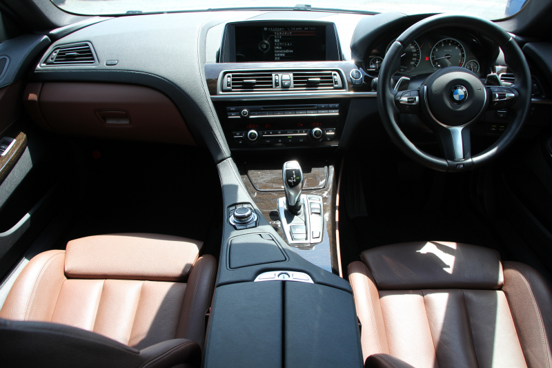 BMW 6シリーズ 640i ｸﾞﾗﾝｸｰﾍﾟMｽﾎﾟｰﾂ 変更後ﾓﾃﾞﾙ ｻﾝﾙｰﾌ ﾋｰﾀｰ黒革 LEDﾍｯﾄﾞﾗｲﾄ ｵﾌﾟｼｮﾝ20AW NEWﾃﾞｻﾞｲﾝｽﾃｱﾘﾝｸﾞ衝突軽減ﾌﾞﾚｰｷ 車線逸脱警告 歩行者警告 ｸﾙｺﾝ HDDﾅﾋﾞTV Bｶﾒﾗ ﾊﾟﾄﾞﾙｼﾌﾄ ｽﾏｰﾄｷｰ 専用ｴｱﾛ 320馬力 直6ﾀｰﾎﾞ2年保証