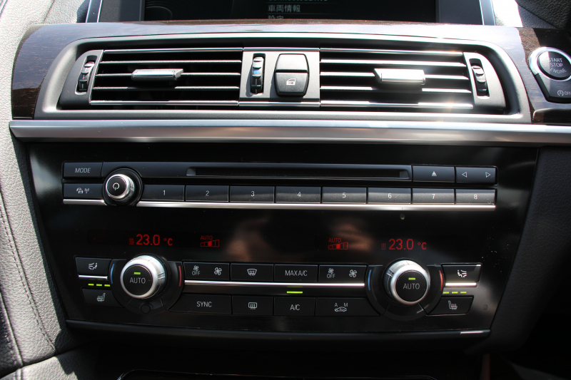 BMW 6シリーズ 640i ｸﾞﾗﾝｸｰﾍﾟMｽﾎﾟｰﾂ 変更後ﾓﾃﾞﾙ ｻﾝﾙｰﾌ ﾋｰﾀｰ黒革 LEDﾍｯﾄﾞﾗｲﾄ ｵﾌﾟｼｮﾝ20AW NEWﾃﾞｻﾞｲﾝｽﾃｱﾘﾝｸﾞ衝突軽減ﾌﾞﾚｰｷ 車線逸脱警告 歩行者警告 ｸﾙｺﾝ HDDﾅﾋﾞTV Bｶﾒﾗ ﾊﾟﾄﾞﾙｼﾌﾄ ｽﾏｰﾄｷｰ 専用ｴｱﾛ 320馬力 直6ﾀｰﾎﾞ2年保証