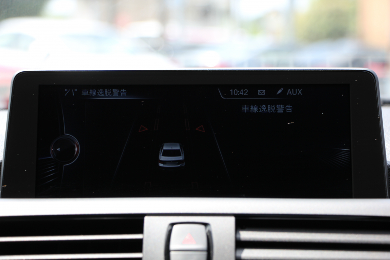 BMW 2シリーズ 220i ｸｰﾍﾟMｽﾎﾟｰﾂ 3Dﾃﾞｻﾞｲﾝﾏﾌﾗｰ ｵﾌﾟｼｮﾝ18AW 衝突軽減ﾌﾞﾚｰｷ 車線逸脱警告 歩行者警告 ﾌﾞﾚｰｷ付ｸﾙｺﾝ ﾀｯﾁﾊﾟｯﾄﾞ対応HDDﾅﾋﾞBｶﾒﾗ Bluetooth接続 左右独立ｵｰﾄｴｱｺﾝ ｽﾏｰﾄｷｰ 直噴ﾀｰﾎﾞ8速AT 2年保証