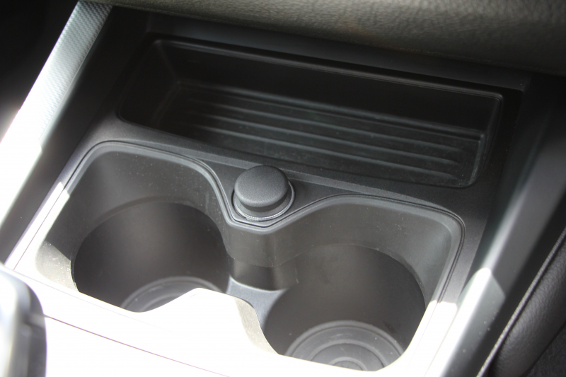 BMW 2シリーズ 220i ｸｰﾍﾟMｽﾎﾟｰﾂ 3Dﾃﾞｻﾞｲﾝﾏﾌﾗｰ ｵﾌﾟｼｮﾝ18AW 衝突軽減ﾌﾞﾚｰｷ 車線逸脱警告 歩行者警告 ﾌﾞﾚｰｷ付ｸﾙｺﾝ ﾀｯﾁﾊﾟｯﾄﾞ対応HDDﾅﾋﾞBｶﾒﾗ Bluetooth接続 左右独立ｵｰﾄｴｱｺﾝ ｽﾏｰﾄｷｰ 直噴ﾀｰﾎﾞ8速AT 2年保証