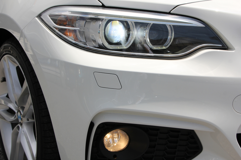 BMW 2シリーズ 220i ｸｰﾍﾟMｽﾎﾟｰﾂ 3Dﾃﾞｻﾞｲﾝﾏﾌﾗｰ ｵﾌﾟｼｮﾝ18AW 衝突軽減ﾌﾞﾚｰｷ 車線逸脱警告 歩行者警告 ﾌﾞﾚｰｷ付ｸﾙｺﾝ ﾀｯﾁﾊﾟｯﾄﾞ対応HDDﾅﾋﾞBｶﾒﾗ Bluetooth接続 左右独立ｵｰﾄｴｱｺﾝ ｽﾏｰﾄｷｰ 直噴ﾀｰﾎﾞ8速AT 2年保証