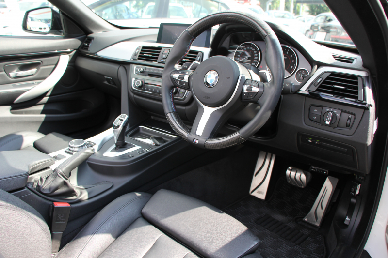 BMW 4シリーズ 435i ｶﾌﾞﾘｵﾚ Mｽﾎﾟｰﾂ ﾌｧｽﾄﾄﾗｯｸP 電動ｵｰﾌﾟﾝ 直6ﾀｰﾎﾞN55ｴﾝｼﾞﾝ ﾋｰﾀｰ黒革 追従ACC LEDﾍｯﾄﾞﾗｲﾄ HUD ｱﾀﾞﾌﾟﾃｨﾌﾞMｻｽ Mｽﾎﾟｰﾂﾌﾞﾚｰｷ 19AW HDDﾅﾋﾞTV MPerformanceｴｱﾛ 衝突軽減ﾌﾞﾚｰｷ 車線逸脱警告 歩行者警告 2年保証