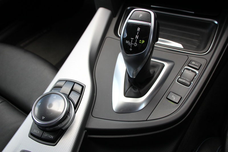 BMW 4シリーズ 435i ｶﾌﾞﾘｵﾚ Mｽﾎﾟｰﾂ 電動ｵｰﾌﾟﾝ 直6ﾀｰﾎﾞN55ｴﾝｼﾞﾝ 306馬力 ｴｱｶﾗｰ BBS20AW ﾋｰﾀｰ黒革 追従ACC LEDﾍｯﾄﾞﾗｲﾄ HUD HDDﾅﾋﾞTV 衝突軽減ﾌﾞﾚｰｷ 車線逸脱警告 歩行者警告 ｽﾏｰﾄｷｰ ｽﾙｰﾛｰﾃﾞｨﾝｸﾞﾊﾟﾄﾞﾙｼﾌﾄ 2年保証