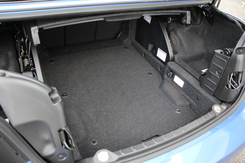 BMW 4シリーズ 435i ｶﾌﾞﾘｵﾚ Mｽﾎﾟｰﾂ 電動ｵｰﾌﾟﾝ 直6ﾀｰﾎﾞN55ｴﾝｼﾞﾝ 306馬力 ｴｱｶﾗｰ BBS20AW ﾋｰﾀｰ黒革 追従ACC LEDﾍｯﾄﾞﾗｲﾄ HUD HDDﾅﾋﾞTV 衝突軽減ﾌﾞﾚｰｷ 車線逸脱警告 歩行者警告 ｽﾏｰﾄｷｰ ｽﾙｰﾛｰﾃﾞｨﾝｸﾞﾊﾟﾄﾞﾙｼﾌﾄ 2年保証