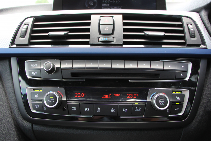 BMW 4シリーズ 435i ｶﾌﾞﾘｵﾚ Mｽﾎﾟｰﾂ 電動ｵｰﾌﾟﾝ 直6ﾀｰﾎﾞN55ｴﾝｼﾞﾝ 306馬力 ｴｱｶﾗｰ BBS20AW ﾋｰﾀｰ黒革 追従ACC LEDﾍｯﾄﾞﾗｲﾄ HUD HDDﾅﾋﾞTV 衝突軽減ﾌﾞﾚｰｷ 車線逸脱警告 歩行者警告 ｽﾏｰﾄｷｰ ｽﾙｰﾛｰﾃﾞｨﾝｸﾞﾊﾟﾄﾞﾙｼﾌﾄ 2年保証