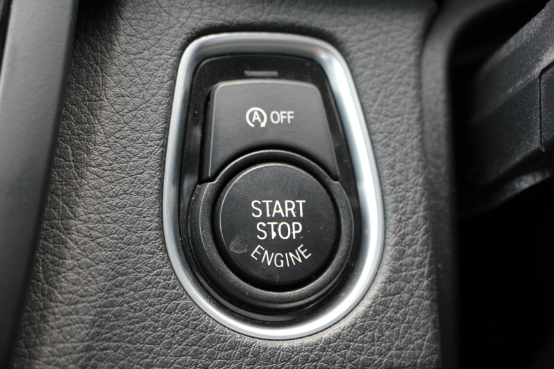 BMW 4シリーズ 435i ｶﾌﾞﾘｵﾚ Mｽﾎﾟｰﾂ 電動ｵｰﾌﾟﾝ 直6ﾀｰﾎﾞN55ｴﾝｼﾞﾝ 306馬力 ｴｱｶﾗｰ BBS20AW ﾋｰﾀｰ黒革 追従ACC LEDﾍｯﾄﾞﾗｲﾄ HUD HDDﾅﾋﾞTV 衝突軽減ﾌﾞﾚｰｷ 車線逸脱警告 歩行者警告 ｽﾏｰﾄｷｰ ｽﾙｰﾛｰﾃﾞｨﾝｸﾞﾊﾟﾄﾞﾙｼﾌﾄ 2年保証