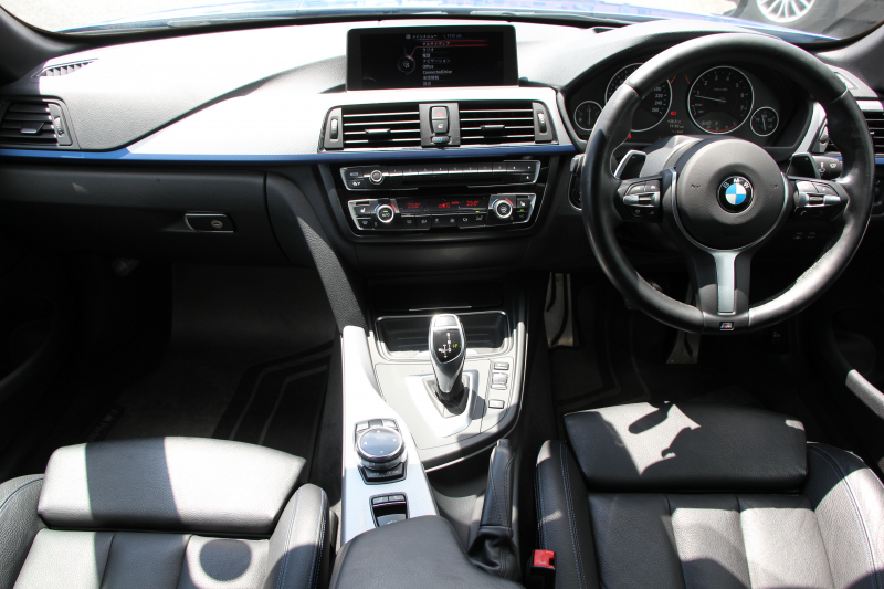 BMW 4シリーズ 435i ｶﾌﾞﾘｵﾚ Mｽﾎﾟｰﾂ 電動ｵｰﾌﾟﾝ 直6ﾀｰﾎﾞN55ｴﾝｼﾞﾝ 306馬力 ｴｱｶﾗｰ BBS20AW ﾋｰﾀｰ黒革 追従ACC LEDﾍｯﾄﾞﾗｲﾄ HUD HDDﾅﾋﾞTV 衝突軽減ﾌﾞﾚｰｷ 車線逸脱警告 歩行者警告 ｽﾏｰﾄｷｰ ｽﾙｰﾛｰﾃﾞｨﾝｸﾞﾊﾟﾄﾞﾙｼﾌﾄ 2年保証