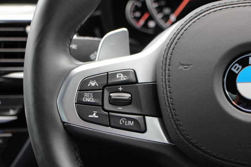 BMW 5シリーズ 530i ｴﾃﾞｨｼｮﾝﾐｯｼｮﾝｲﾝﾎﾟｯｼﾌﾞﾙ 特別仕様車 1ｵｰﾅ 高出力 ﾅｲﾄﾌﾞﾙｰﾚｻﾞｰ ｱﾀﾞﾌﾟﾃｨﾌﾞMｻｽ HUD ﾊｰﾏﾝｶｰﾄﾞﾝ 追従ACC ｽﾃｱﾘﾝｸﾞｻﾎﾟｰﾄ ﾀｯﾁ画面HDDﾅﾋﾞTV LEDﾍｯﾄﾞﾗｲﾄ ｵｰﾄﾊｲﾋﾞｰﾑ 電動ﾘｱｹﾞｰﾄ 360度ｶﾒﾗ 全席ﾋｰﾀｰ ﾌﾞﾗｯｸ19AW 2年保証