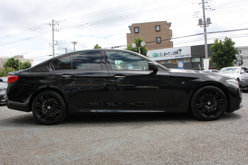 BMW 5シリーズ 530i ｴﾃﾞｨｼｮﾝﾐｯｼｮﾝｲﾝﾎﾟｯｼﾌﾞﾙ 特別仕様車 1ｵｰﾅ 高出力 ﾅｲﾄﾌﾞﾙｰﾚｻﾞｰ ｱﾀﾞﾌﾟﾃｨﾌﾞMｻｽ HUD ﾊｰﾏﾝｶｰﾄﾞﾝ 追従ACC ｽﾃｱﾘﾝｸﾞｻﾎﾟｰﾄ ﾀｯﾁ画面HDDﾅﾋﾞTV LEDﾍｯﾄﾞﾗｲﾄ ｵｰﾄﾊｲﾋﾞｰﾑ 電動ﾘｱｹﾞｰﾄ 360度ｶﾒﾗ 全席ﾋｰﾀｰ ﾌﾞﾗｯｸ19AW 2年保証