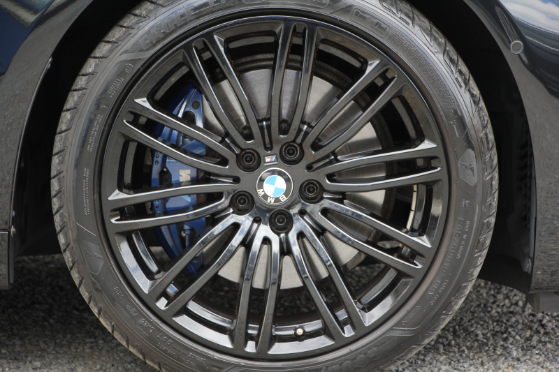 BMW 5シリーズ 530i ｴﾃﾞｨｼｮﾝﾐｯｼｮﾝｲﾝﾎﾟｯｼﾌﾞﾙ 特別仕様車 1ｵｰﾅ 高出力 ﾅｲﾄﾌﾞﾙｰﾚｻﾞｰ ｱﾀﾞﾌﾟﾃｨﾌﾞMｻｽ HUD ﾊｰﾏﾝｶｰﾄﾞﾝ 追従ACC ｽﾃｱﾘﾝｸﾞｻﾎﾟｰﾄ ﾀｯﾁ画面HDDﾅﾋﾞTV LEDﾍｯﾄﾞﾗｲﾄ ｵｰﾄﾊｲﾋﾞｰﾑ 電動ﾘｱｹﾞｰﾄ 360度ｶﾒﾗ 全席ﾋｰﾀｰ ﾌﾞﾗｯｸ19AW 2年保証