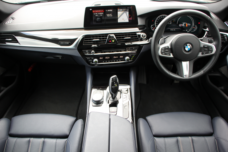 BMW 5シリーズ 530i ｴﾃﾞｨｼｮﾝﾐｯｼｮﾝｲﾝﾎﾟｯｼﾌﾞﾙ 特別仕様車 1ｵｰﾅ 高出力 ﾅｲﾄﾌﾞﾙｰﾚｻﾞｰ ｱﾀﾞﾌﾟﾃｨﾌﾞMｻｽ HUD ﾊｰﾏﾝｶｰﾄﾞﾝ 追従ACC ｽﾃｱﾘﾝｸﾞｻﾎﾟｰﾄ ﾀｯﾁ画面HDDﾅﾋﾞTV LEDﾍｯﾄﾞﾗｲﾄ ｵｰﾄﾊｲﾋﾞｰﾑ 電動ﾘｱｹﾞｰﾄ 360度ｶﾒﾗ 全席ﾋｰﾀｰ ﾌﾞﾗｯｸ19AW 2年保証