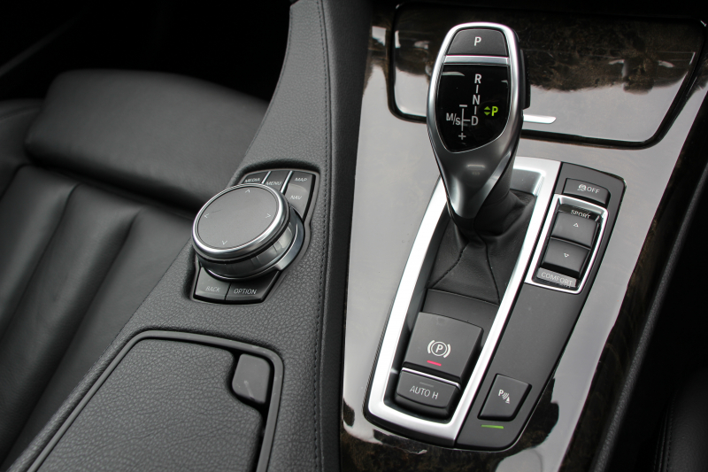 BMW 6シリーズ 640i ｸﾞﾗﾝｸｰﾍﾟMｽﾎﾟｰﾂ ﾌｪｲｽﾘﾌﾄ後 最終ﾓﾃﾞﾙ ｻﾝﾙｰﾌ 液晶ﾒｰﾀｰ HUD ｵﾌﾟｼｮﾝ20AW 新ﾃﾞｻﾞｲﾝLEDﾍｯﾄﾞﾗｲﾄ ﾋｰﾀｰ黒革 新HDDﾅﾋﾞTV 追従ACC ﾚｰﾝﾁｪﾝｼﾞ警告 衝突軽減ﾌﾞﾚｰｷ 直6ﾀｰﾎﾞ320馬力 ｽﾏｰﾄｷｰ ﾊﾟﾄﾞﾙｼﾌﾄ 2年保証