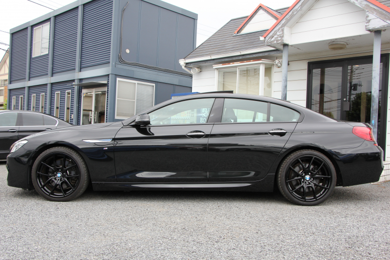 BMW 6シリーズ 640i ｸﾞﾗﾝｸｰﾍﾟMｽﾎﾟｰﾂ ﾌｪｲｽﾘﾌﾄ後 最終ﾓﾃﾞﾙ ｻﾝﾙｰﾌ 液晶ﾒｰﾀｰ HUD ｵﾌﾟｼｮﾝ20AW 新ﾃﾞｻﾞｲﾝLEDﾍｯﾄﾞﾗｲﾄ ﾋｰﾀｰ黒革 新HDDﾅﾋﾞTV 追従ACC ﾚｰﾝﾁｪﾝｼﾞ警告 衝突軽減ﾌﾞﾚｰｷ 直6ﾀｰﾎﾞ320馬力 ｽﾏｰﾄｷｰ ﾊﾟﾄﾞﾙｼﾌﾄ 2年保証