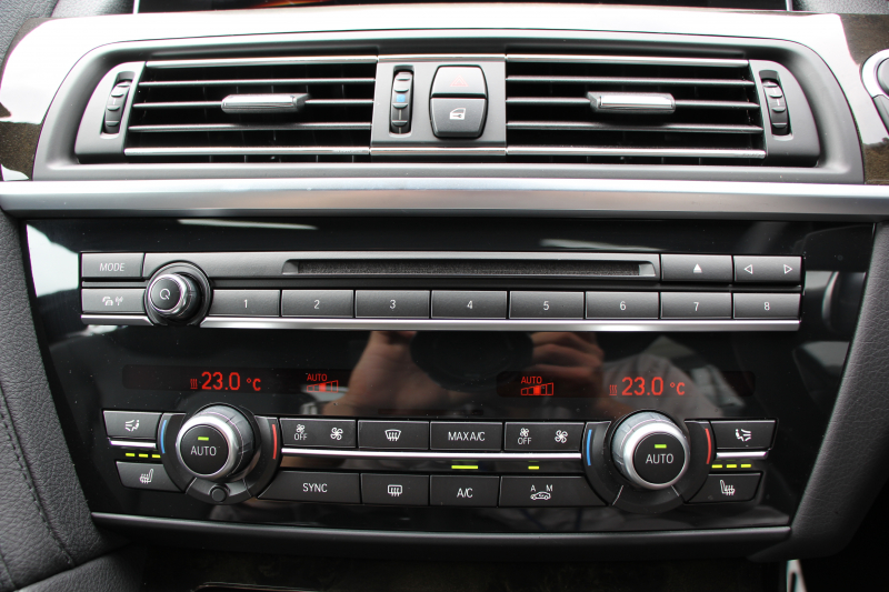 BMW 6シリーズ 640i ｸﾞﾗﾝｸｰﾍﾟMｽﾎﾟｰﾂ ﾌｪｲｽﾘﾌﾄ後 最終ﾓﾃﾞﾙ ｻﾝﾙｰﾌ 液晶ﾒｰﾀｰ HUD ｵﾌﾟｼｮﾝ20AW 新ﾃﾞｻﾞｲﾝLEDﾍｯﾄﾞﾗｲﾄ ﾋｰﾀｰ黒革 新HDDﾅﾋﾞTV 追従ACC ﾚｰﾝﾁｪﾝｼﾞ警告 衝突軽減ﾌﾞﾚｰｷ 直6ﾀｰﾎﾞ320馬力 ｽﾏｰﾄｷｰ ﾊﾟﾄﾞﾙｼﾌﾄ 2年保証