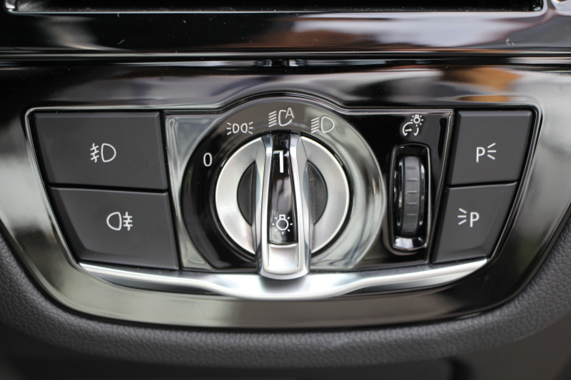 BMW 5シリーズ 523d ﾂｰﾘﾝｸﾞMｽﾎﾟｰﾂ ﾊｲﾗｲﾝ ｲﾉﾍﾞｰｼｮﾝ&ｺﾝﾌｫｰﾄP 1ｵｰﾅ 全ﾋｰﾀｰ黒革 全ﾄﾞｱｿﾌﾄｸﾛｰｽﾞﾏｯｻｰｼﾞ&ﾍﾞﾝﾁﾚｰｼｮﾝ ﾃﾞｨｽﾌﾟﾚｲｷｰ 追従ACC HUD HDDﾅﾋﾞTV ｼﾞｪｽﾁｬｰｺﾝﾄﾛｰﾙ 置くだけ充電 Pｱｼｽﾄﾌﾟﾗｽ ｽﾃｱﾘﾝｸﾞｻﾎﾟｰﾄ 液晶ﾒｰﾀｰ 2年保証