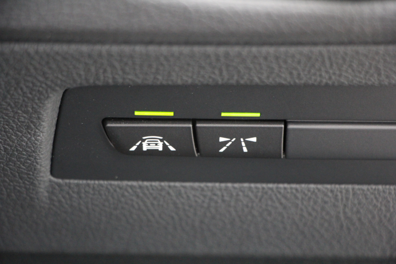 BMW 1シリーズ 118d Mｽﾎﾟｰﾂ ｴﾃﾞｨｼｮﾝｼｬﾄﾞｰ ｱｯﾌﾟｸﾞﾚｰﾄﾞP 1ｵ-ﾅ 特別限定車 最終ﾓﾃﾞﾙ ｻﾝﾙｰﾌ ﾋｰﾀｰ黒革 ｼｰﾄﾒﾓﾘｰ 電動ｼｰﾄ ﾀﾞｰｸLEDﾍｯﾄﾞﾗｲﾄ&ﾃｰﾙ 追従ACC HI-FIｽﾋﾟｰｶｰ ﾀｯﾁ画面HDDﾅﾋﾞBｶﾒﾗ Bluetoothｵｰﾃﾞｨｵ 衝突軽減ﾌﾞﾚｰｷ 車線逸脱&歩行者警告 2年保証