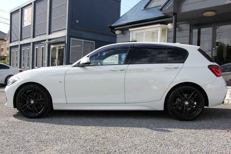 BMW 1シリーズ 118d Mｽﾎﾟｰﾂ ｴﾃﾞｨｼｮﾝｼｬﾄﾞｰ ｱｯﾌﾟｸﾞﾚｰﾄﾞP 1ｵ-ﾅ 特別限定車 最終ﾓﾃﾞﾙ ｻﾝﾙｰﾌ ﾋｰﾀｰ黒革 ｼｰﾄﾒﾓﾘｰ 電動ｼｰﾄ ﾀﾞｰｸLEDﾍｯﾄﾞﾗｲﾄ&ﾃｰﾙ 追従ACC HI-FIｽﾋﾟｰｶｰ ﾀｯﾁ画面HDDﾅﾋﾞBｶﾒﾗ Bluetoothｵｰﾃﾞｨｵ 衝突軽減ﾌﾞﾚｰｷ 車線逸脱&歩行者警告 2年保証