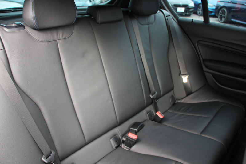 BMW 1シリーズ 118d Mｽﾎﾟｰﾂ ｴﾃﾞｨｼｮﾝｼｬﾄﾞｰ ｱｯﾌﾟｸﾞﾚｰﾄﾞP 1ｵ-ﾅ 特別限定車 最終ﾓﾃﾞﾙ ｻﾝﾙｰﾌ ﾋｰﾀｰ黒革 ｼｰﾄﾒﾓﾘｰ 電動ｼｰﾄ ﾀﾞｰｸLEDﾍｯﾄﾞﾗｲﾄ&ﾃｰﾙ 追従ACC HI-FIｽﾋﾟｰｶｰ ﾀｯﾁ画面HDDﾅﾋﾞBｶﾒﾗ Bluetoothｵｰﾃﾞｨｵ 衝突軽減ﾌﾞﾚｰｷ 車線逸脱&歩行者警告 2年保証