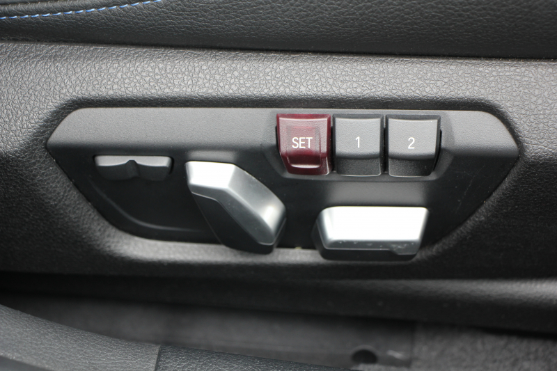 BMW 1シリーズ 118d Mｽﾎﾟｰﾂ ｴﾃﾞｨｼｮﾝｼｬﾄﾞｰ ｱｯﾌﾟｸﾞﾚｰﾄﾞP 1ｵ-ﾅ 特別限定車 最終ﾓﾃﾞﾙ ｻﾝﾙｰﾌ ﾋｰﾀｰ黒革 ｼｰﾄﾒﾓﾘｰ 電動ｼｰﾄ ﾀﾞｰｸLEDﾍｯﾄﾞﾗｲﾄ&ﾃｰﾙ 追従ACC HI-FIｽﾋﾟｰｶｰ ﾀｯﾁ画面HDDﾅﾋﾞBｶﾒﾗ Bluetoothｵｰﾃﾞｨｵ 衝突軽減ﾌﾞﾚｰｷ 車線逸脱&歩行者警告 2年保証