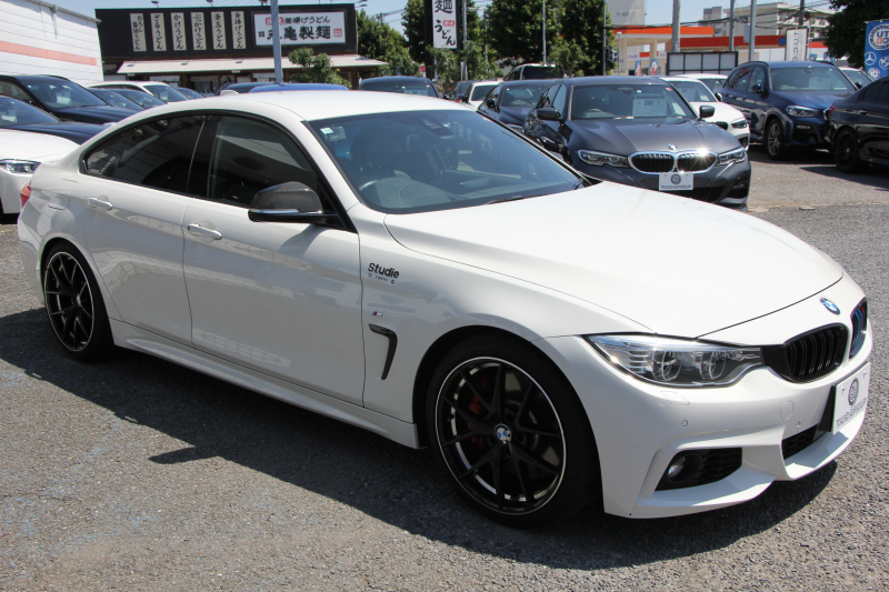BMW 4シリーズ 435i ｸﾞﾗﾝｸｰﾍﾟMｽﾎﾟｰﾂ 直6ﾀｰﾎﾞN55ｴﾝｼﾞﾝ 306馬力 LEDﾍｯﾄﾞﾗｲﾄ ﾚﾑｽﾏﾌﾗｰ Performanceﾘｱﾃﾞｨﾌｭｰｻﾞｰ 19AW ﾋﾞﾙｼｭﾀｲﾝ車高調 ﾋｰﾀｰ黒革 HUD HDDﾅﾋﾞﾌﾙｾｸﾞTV Bｶﾒﾗ 電動ﾄﾗﾝｸ 追従ACC 衝突軽減ﾌﾞﾚｰｷ 車線逸脱警告 歩行者警告  2年保証
