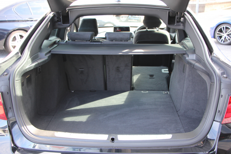 BMW 3シリーズ 320i ｸﾞﾗﾝﾂｰﾘｽﾓ Mｽﾎﾟｰﾂ【5/22迄限定掲載】追従ACC 衝突軽減ﾌﾞﾚｰｷ 車線逸脱警告 歩行者警告 HDDﾅﾋﾞBｶﾒﾗ 電動ﾄﾗﾝｸ Mｽﾎﾟｰﾂｴｱﾛ 18AW ﾒﾓﾘ-付電動ｼｰﾄ ETC2.0 ｽﾏｰﾄｷｰ ｷｾﾉﾝ ﾊﾟﾄﾞﾙｼﾌﾄ 電動ﾘｱｳｲﾝｸﾞ2年保証