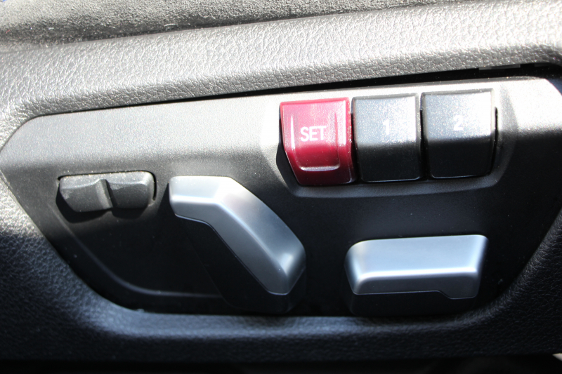 BMW 3シリーズ 320i ﾌﾞﾗｯｸｽﾄｰﾑ 首都圏限定 後期 新ｴﾝｼﾞﾝ Mﾊﾟﾌｫｰﾏﾝｽ18AW&ﾌﾞﾗｯｸｸﾞﾘﾙ LEDﾍｯﾄﾞﾗｲﾄ&ﾃｰﾙ 追従ACC ﾚｰﾝﾁｪﾝｼﾞ警告 衝突軽減ﾌﾞﾚｰｷ 車線逸脱警告 歩行者警告 HDDﾅﾋﾞBｶﾒﾗ ｽﾏｰﾄｷｰ Bluetoothｵｰﾃﾞｨｵ&通話 ﾊﾟﾄﾞﾙｼﾌﾄ 専用ｴｱﾛ 2年保証