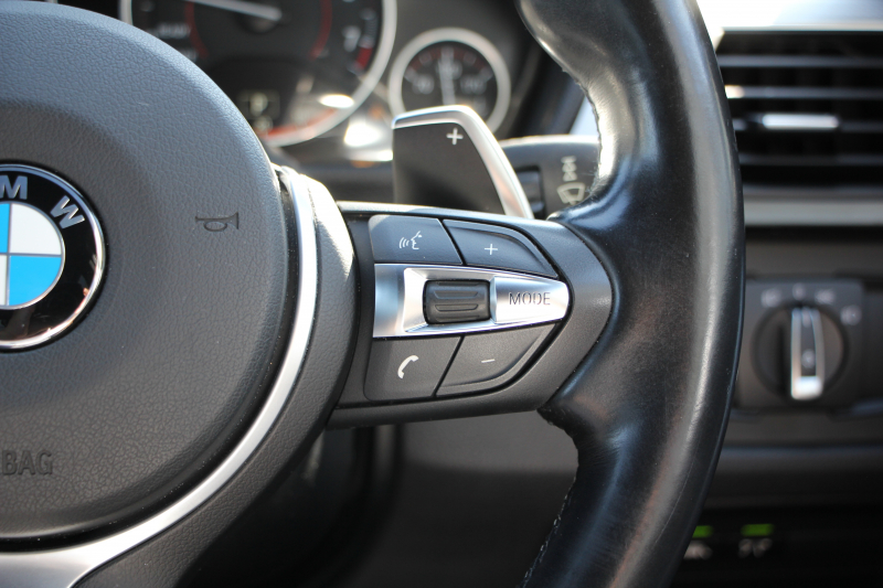 BMW 3シリーズ 320i ﾌﾞﾗｯｸｽﾄｰﾑ 首都圏限定 後期 新ｴﾝｼﾞﾝ Mﾊﾟﾌｫｰﾏﾝｽ18AW&ﾌﾞﾗｯｸｸﾞﾘﾙ LEDﾍｯﾄﾞﾗｲﾄ&ﾃｰﾙ 追従ACC ﾚｰﾝﾁｪﾝｼﾞ警告 衝突軽減ﾌﾞﾚｰｷ 車線逸脱警告 歩行者警告 HDDﾅﾋﾞBｶﾒﾗ ｽﾏｰﾄｷｰ Bluetoothｵｰﾃﾞｨｵ&通話 ﾊﾟﾄﾞﾙｼﾌﾄ 専用ｴｱﾛ 2年保証