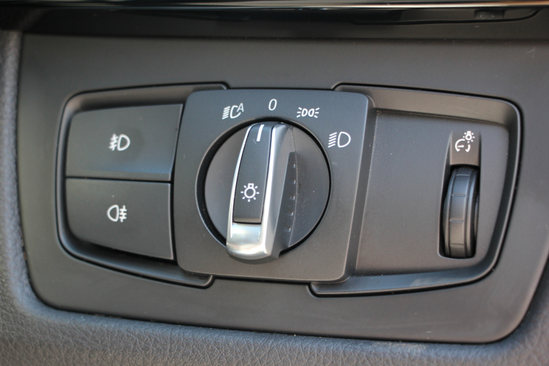 BMW 3シリーズ 320i ﾌﾞﾗｯｸｽﾄｰﾑ 首都圏限定 後期 新ｴﾝｼﾞﾝ Mﾊﾟﾌｫｰﾏﾝｽ18AW&ﾌﾞﾗｯｸｸﾞﾘﾙ LEDﾍｯﾄﾞﾗｲﾄ&ﾃｰﾙ 追従ACC ﾚｰﾝﾁｪﾝｼﾞ警告 衝突軽減ﾌﾞﾚｰｷ 車線逸脱警告 歩行者警告 HDDﾅﾋﾞBｶﾒﾗ ｽﾏｰﾄｷｰ Bluetoothｵｰﾃﾞｨｵ&通話 ﾊﾟﾄﾞﾙｼﾌﾄ 専用ｴｱﾛ 2年保証