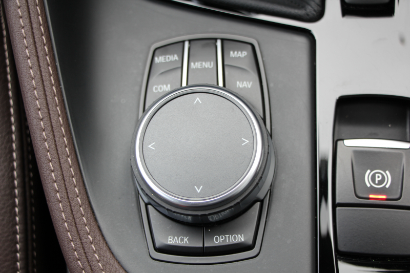 BMW X2 Xdrive20i MｽﾎﾟｰﾂX ﾃﾞﾋﾞｭｰP 4WD ﾊｲﾗｲﾝ ｺﾝﾌｫｰﾄP 追従ACC HUD ﾋｰﾀｰ茶革 電動ｼｰﾄ ｵﾌﾟｼｮﾝ20AW Mﾘｱｽﾎﾟｲﾗｰ ﾀｯﾁ画面HDDﾅﾋﾞBｶﾒﾗ Pｱｼｽﾄ CD&DVD再生可能 Bluetooth接続 電動ﾄﾗﾝｸ LEDﾍｯﾄﾞﾗｲﾄ ｽﾏｰﾄｷｰ 8速AT 2年保証