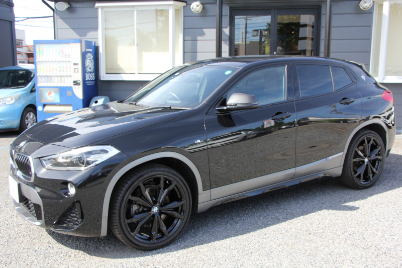 BMW X2 Xdrive20i MｽﾎﾟｰﾂX ﾃﾞﾋﾞｭｰP 4WD ﾊｲﾗｲﾝ ｺﾝﾌｫｰﾄP 追従ACC HUD ﾋｰﾀｰ茶革 電動ｼｰﾄ ｵﾌﾟｼｮﾝ20AW Mﾘｱｽﾎﾟｲﾗｰ ﾀｯﾁ画面HDDﾅﾋﾞBｶﾒﾗ Pｱｼｽﾄ CD&DVD再生可能 Bluetooth接続 電動ﾄﾗﾝｸ LEDﾍｯﾄﾞﾗｲﾄ ｽﾏｰﾄｷｰ 8速AT 2年保証