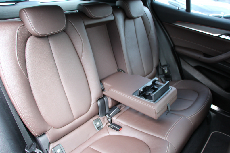 BMW X2 Xdrive20i MｽﾎﾟｰﾂX ﾃﾞﾋﾞｭｰP 4WD ﾊｲﾗｲﾝ ｺﾝﾌｫｰﾄP 追従ACC HUD ﾋｰﾀｰ茶革 電動ｼｰﾄ ｵﾌﾟｼｮﾝ20AW Mﾘｱｽﾎﾟｲﾗｰ ﾀｯﾁ画面HDDﾅﾋﾞBｶﾒﾗ Pｱｼｽﾄ CD&DVD再生可能 Bluetooth接続 電動ﾄﾗﾝｸ LEDﾍｯﾄﾞﾗｲﾄ ｽﾏｰﾄｷｰ 8速AT 2年保証