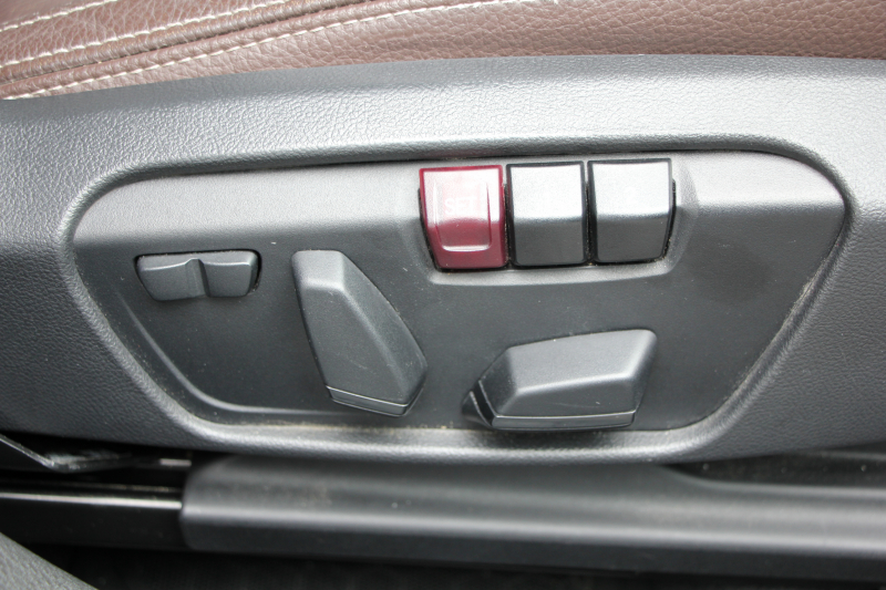 BMW X2 Xdrive20i MｽﾎﾟｰﾂX ﾃﾞﾋﾞｭｰP 4WD ﾊｲﾗｲﾝ ｺﾝﾌｫｰﾄP 追従ACC HUD ﾋｰﾀｰ茶革 電動ｼｰﾄ ｵﾌﾟｼｮﾝ20AW Mﾘｱｽﾎﾟｲﾗｰ ﾀｯﾁ画面HDDﾅﾋﾞBｶﾒﾗ Pｱｼｽﾄ CD&DVD再生可能 Bluetooth接続 電動ﾄﾗﾝｸ LEDﾍｯﾄﾞﾗｲﾄ ｽﾏｰﾄｷｰ 8速AT 2年保証