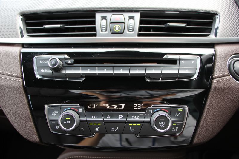 BMW X2 Xdrive20i MｽﾎﾟｰﾂX ﾃﾞﾋﾞｭｰP 4WD ﾊｲﾗｲﾝ ｺﾝﾌｫｰﾄP 追従ACC HUD ﾋｰﾀｰ茶革 電動ｼｰﾄ ｵﾌﾟｼｮﾝ20AW Mﾘｱｽﾎﾟｲﾗｰ ﾀｯﾁ画面HDDﾅﾋﾞBｶﾒﾗ Pｱｼｽﾄ CD&DVD再生可能 Bluetooth接続 電動ﾄﾗﾝｸ LEDﾍｯﾄﾞﾗｲﾄ ｽﾏｰﾄｷｰ 8速AT 2年保証