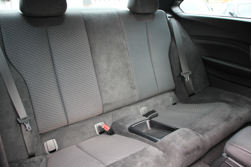 BMW 2シリーズ 220i ｸｰﾍﾟMｽﾎﾟｰﾂ 後期LCI LEDﾍｯﾄﾞﾗｲﾄ&LEDﾃｰﾙ 追従ACC ｼｰﾄﾋｰﾀｰ 変更後ﾀｯﾁ画面HDDﾅﾋﾞBｶﾒﾗ Bluetooth接続 Pｱｼｽﾄ 衝突軽減ﾌﾞﾚｰｷ 車線逸脱警告 歩行者警告 専用ｴｱﾛ ｽﾏｰﾄｷｰ 8速AT 直噴ﾀｰﾎﾞ2年保証