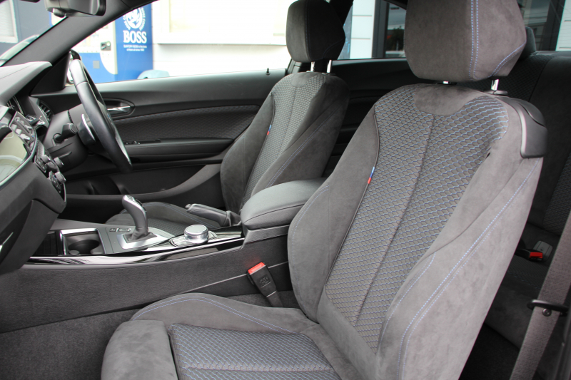 BMW 2シリーズ 220i ｸｰﾍﾟMｽﾎﾟｰﾂ 後期LCI LEDﾍｯﾄﾞﾗｲﾄ&LEDﾃｰﾙ 追従ACC ｼｰﾄﾋｰﾀｰ 変更後ﾀｯﾁ画面HDDﾅﾋﾞBｶﾒﾗ Bluetooth接続 Pｱｼｽﾄ 衝突軽減ﾌﾞﾚｰｷ 車線逸脱警告 歩行者警告 専用ｴｱﾛ ｽﾏｰﾄｷｰ 8速AT 直噴ﾀｰﾎﾞ2年保証