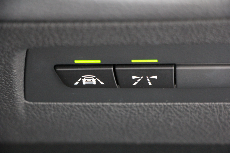 BMW 2シリーズ 220i ｸｰﾍﾟMｽﾎﾟｰﾂ 後期LCI LEDﾍｯﾄﾞﾗｲﾄ&LEDﾃｰﾙ 追従ACC ｼｰﾄﾋｰﾀｰ 変更後ﾀｯﾁ画面HDDﾅﾋﾞBｶﾒﾗ Bluetooth接続 Pｱｼｽﾄ 衝突軽減ﾌﾞﾚｰｷ 車線逸脱警告 歩行者警告 専用ｴｱﾛ ｽﾏｰﾄｷｰ 8速AT 直噴ﾀｰﾎﾞ2年保証