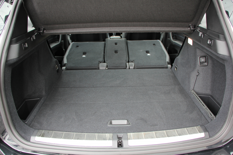 BMW X1 Xdrive18d Mｽﾎﾟｰﾂ ﾊｲﾗｲﾝ 変更後ﾓﾃﾞﾙ ﾋｰﾀｰ黒革 電動ｼｰﾄ LEDﾍｯﾄﾞﾗｲﾄ 追従ACC HUD 変更後ﾀｯﾁﾊﾟﾈﾙ対応HDDﾅﾋﾞ新ﾒｰﾀｰ Bluetooth接続 Pｱｼｽﾄ Bｶﾒﾗ ｺﾝﾌｫｰﾄP 電動ﾄﾗﾝｸ 衝突軽減ﾌﾞﾚｰｷ 車線逸脱警告 歩行者警告 2年保証