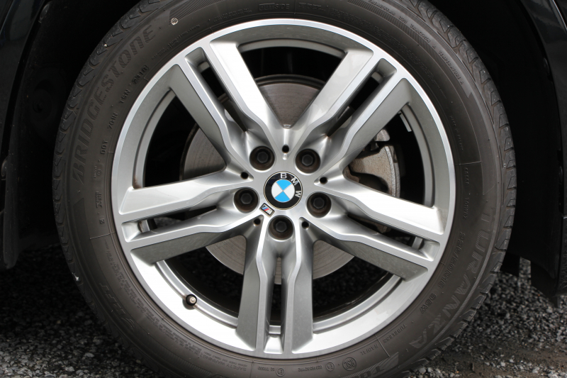 BMW X1 Xdrive18d Mｽﾎﾟｰﾂ ﾊｲﾗｲﾝ 変更後ﾓﾃﾞﾙ ﾋｰﾀｰ黒革 電動ｼｰﾄ LEDﾍｯﾄﾞﾗｲﾄ 追従ACC HUD 変更後ﾀｯﾁﾊﾟﾈﾙ対応HDDﾅﾋﾞ新ﾒｰﾀｰ Bluetooth接続 Pｱｼｽﾄ Bｶﾒﾗ ｺﾝﾌｫｰﾄP 電動ﾄﾗﾝｸ 衝突軽減ﾌﾞﾚｰｷ 車線逸脱警告 歩行者警告 2年保証