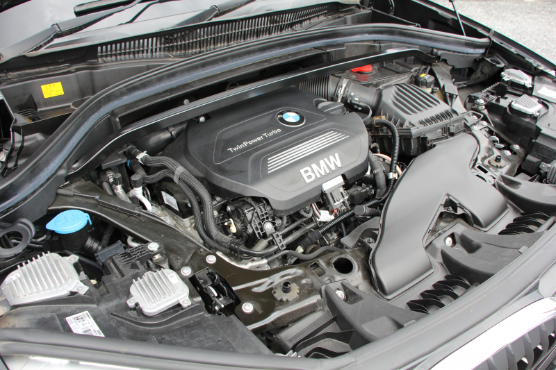 BMW X1 Xdrive18d Mｽﾎﾟｰﾂ ﾊｲﾗｲﾝ 変更後ﾓﾃﾞﾙ ﾋｰﾀｰ黒革 電動ｼｰﾄ LEDﾍｯﾄﾞﾗｲﾄ 追従ACC HUD 変更後ﾀｯﾁﾊﾟﾈﾙ対応HDDﾅﾋﾞ新ﾒｰﾀｰ Bluetooth接続 Pｱｼｽﾄ Bｶﾒﾗ ｺﾝﾌｫｰﾄP 電動ﾄﾗﾝｸ 衝突軽減ﾌﾞﾚｰｷ 車線逸脱警告 歩行者警告 2年保証