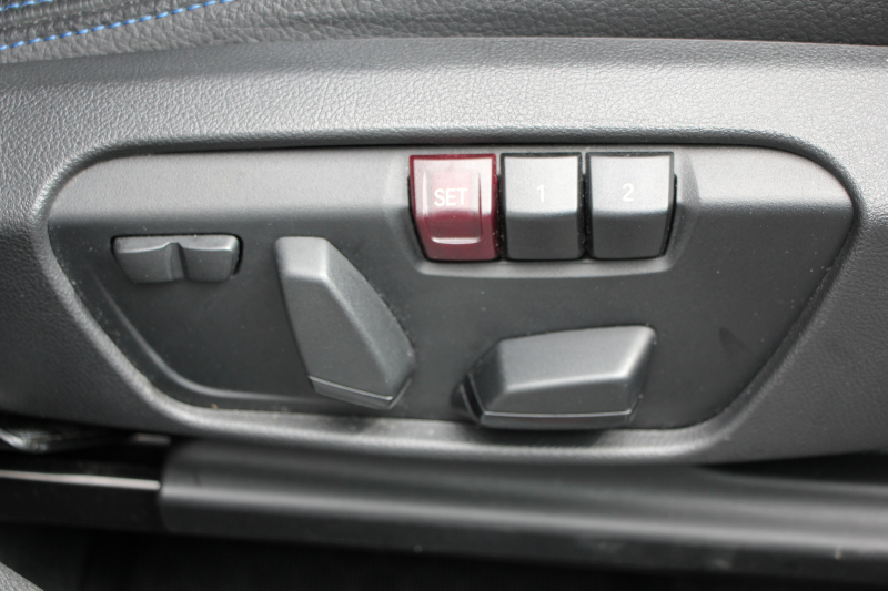 BMW X1 Xdrive18d Mｽﾎﾟｰﾂ ﾊｲﾗｲﾝ 変更後ﾓﾃﾞﾙ ﾋｰﾀｰ黒革 電動ｼｰﾄ LEDﾍｯﾄﾞﾗｲﾄ 追従ACC HUD 変更後ﾀｯﾁﾊﾟﾈﾙ対応HDDﾅﾋﾞ新ﾒｰﾀｰ Bluetooth接続 Pｱｼｽﾄ Bｶﾒﾗ ｺﾝﾌｫｰﾄP 電動ﾄﾗﾝｸ 衝突軽減ﾌﾞﾚｰｷ 車線逸脱警告 歩行者警告 2年保証