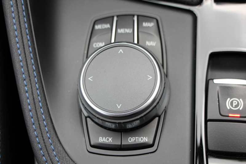 BMW X1 Xdrive18d Mｽﾎﾟｰﾂ ﾊｲﾗｲﾝ 変更後ﾓﾃﾞﾙ ﾋｰﾀｰ黒革 電動ｼｰﾄ LEDﾍｯﾄﾞﾗｲﾄ 追従ACC HUD 変更後ﾀｯﾁﾊﾟﾈﾙ対応HDDﾅﾋﾞ新ﾒｰﾀｰ Bluetooth接続 Pｱｼｽﾄ Bｶﾒﾗ ｺﾝﾌｫｰﾄP 電動ﾄﾗﾝｸ 衝突軽減ﾌﾞﾚｰｷ 車線逸脱警告 歩行者警告 2年保証