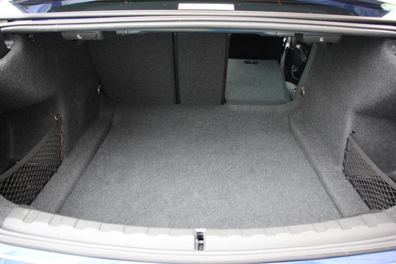 BMW 3シリーズ 320i Mｽﾎﾟｰﾂ ﾃﾞﾋﾞｭｰ&ｲﾉﾍﾞｰｼｮﾝ&ｺﾝﾌｫｰﾄP ﾋｰﾀｰ黒革 HUD ｼﾞｪｽﾁｬｰC ｵﾌﾟｼｮﾝ19AW 電動ﾄﾗﾝｸ Hifiｽﾋﾟｰｶｰ BMWﾗｲﾌﾞｺｯｸﾋﾟｯﾄ 置くだけ充電 LEDﾍｯﾄﾞﾗｲﾄ ｱﾝﾋﾞｴﾝﾄﾗｲﾄ 追従ACC ｽﾃｱﾘﾝｸﾞｻﾎﾟｰﾄ Applecarplay対応 ﾀｯﾁ画面ﾅﾋﾞ2年保証