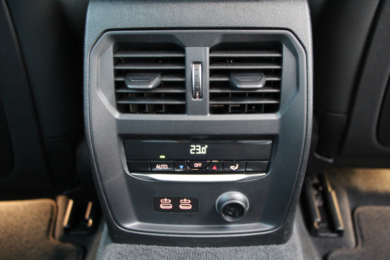 BMW 3シリーズ 320i Mｽﾎﾟｰﾂ ﾃﾞﾋﾞｭｰ&ｲﾉﾍﾞｰｼｮﾝ&ｺﾝﾌｫｰﾄP ﾋｰﾀｰ黒革 HUD ｼﾞｪｽﾁｬｰC ｵﾌﾟｼｮﾝ19AW 電動ﾄﾗﾝｸ Hifiｽﾋﾟｰｶｰ BMWﾗｲﾌﾞｺｯｸﾋﾟｯﾄ 置くだけ充電 LEDﾍｯﾄﾞﾗｲﾄ ｱﾝﾋﾞｴﾝﾄﾗｲﾄ 追従ACC ｽﾃｱﾘﾝｸﾞｻﾎﾟｰﾄ Applecarplay対応 ﾀｯﾁ画面ﾅﾋﾞ2年保証