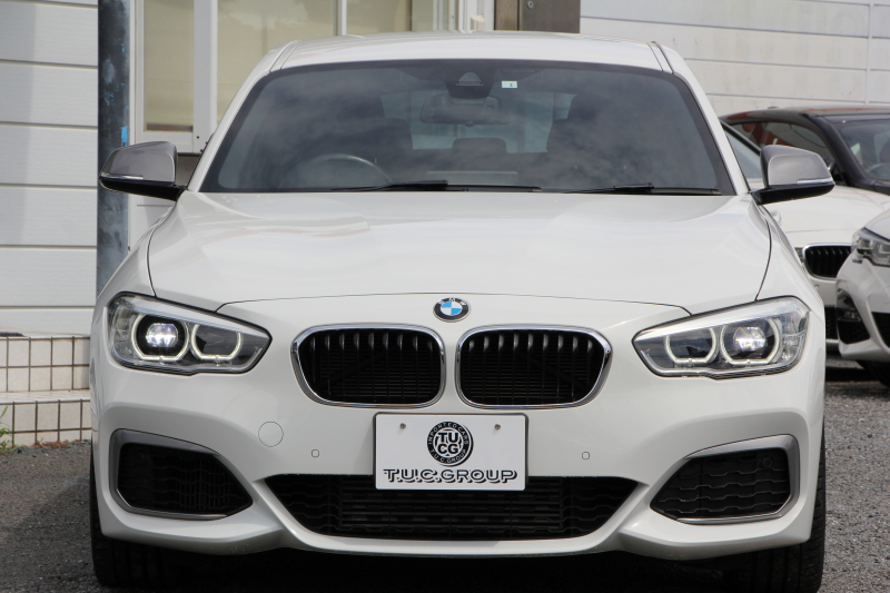 BMW 1シリーズ M135i 後期 ﾌｪｲｽﾘﾌﾄ後 直6ﾀｰﾎﾞ326馬力 ｱﾀﾞﾌﾟﾃｨﾌﾞMｻｽ LEDﾍｯﾄﾞﾗｲﾄ ﾌﾙｾｸﾞTV 衝突軽減ﾌﾞﾚｰｷ 車線逸脱警告 歩行者警告 ﾌﾞﾚｰｷ付ｸﾙｺﾝ Pｱｼｽﾄ Bｶﾒﾗ 専用18AW Mｽﾎﾟｰﾂﾌﾞﾚｰｷ HDDﾅﾋﾞBluetooth接続 電動ｼｰﾄ ﾐﾗｰETC 2年保証
