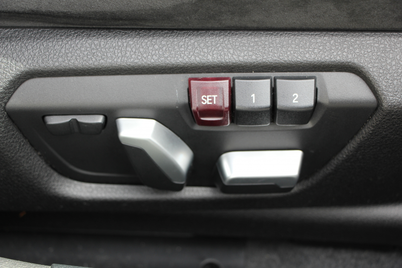 BMW 1シリーズ M135i 後期 ﾌｪｲｽﾘﾌﾄ後 直6ﾀｰﾎﾞ326馬力 ｱﾀﾞﾌﾟﾃｨﾌﾞMｻｽ LEDﾍｯﾄﾞﾗｲﾄ ﾌﾙｾｸﾞTV 衝突軽減ﾌﾞﾚｰｷ 車線逸脱警告 歩行者警告 ﾌﾞﾚｰｷ付ｸﾙｺﾝ Pｱｼｽﾄ Bｶﾒﾗ 専用18AW Mｽﾎﾟｰﾂﾌﾞﾚｰｷ HDDﾅﾋﾞBluetooth接続 電動ｼｰﾄ ﾐﾗｰETC 2年保証