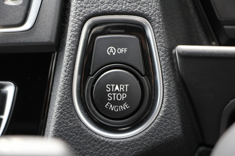 BMW 1シリーズ M135i 後期 ﾌｪｲｽﾘﾌﾄ後 直6ﾀｰﾎﾞ326馬力 ｱﾀﾞﾌﾟﾃｨﾌﾞMｻｽ LEDﾍｯﾄﾞﾗｲﾄ ﾌﾙｾｸﾞTV 衝突軽減ﾌﾞﾚｰｷ 車線逸脱警告 歩行者警告 ﾌﾞﾚｰｷ付ｸﾙｺﾝ Pｱｼｽﾄ Bｶﾒﾗ 専用18AW Mｽﾎﾟｰﾂﾌﾞﾚｰｷ HDDﾅﾋﾞBluetooth接続 電動ｼｰﾄ ﾐﾗｰETC 2年保証