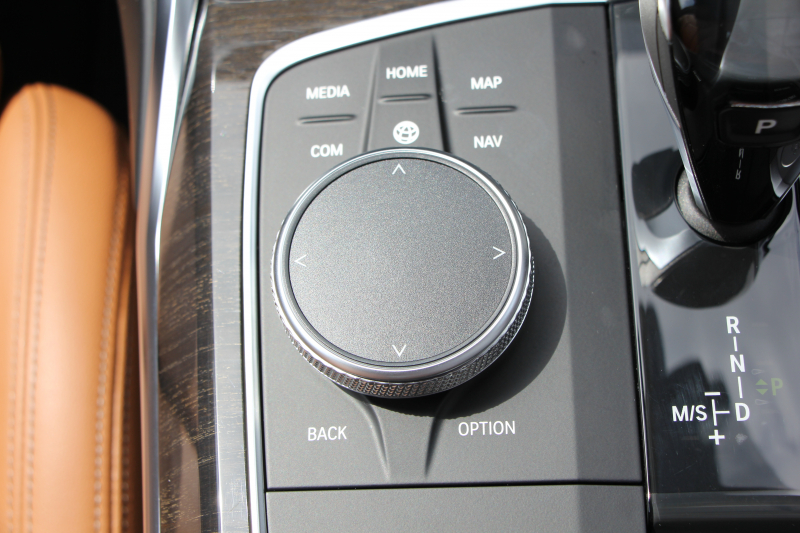 BMW 3シリーズ 320i Mｽﾎﾟｰﾂ ﾊｲﾗｲﾝ&ｻｳﾝﾄﾞ&ｺﾝﾌｫｰﾄP 1ｵｰﾅ ﾊｰﾏﾝｶｰﾄﾞﾝｻﾗｳﾝﾄﾞﾌﾙｾｸﾞTV ｺﾆｬｯｸﾚｻﾞｰ ｼｰﾄﾋｰﾀｰ ﾗﾝﾊﾞｰｻﾎﾟｰﾄ 追従ACC ｽﾃｱﾘﾝｸﾞｻﾎﾟｰﾄ BMWﾗｲﾌﾞｺｯｸﾋﾟｯﾄﾞApplecarplay対応 Pｱｼｽﾄ 電動ﾄﾗﾝｸ 後退ｱｼｽﾄ DｱｼｽﾄPro 2年保証