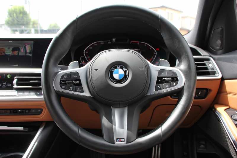 BMW 3シリーズ 320i Mｽﾎﾟｰﾂ ﾊｲﾗｲﾝ&ｻｳﾝﾄﾞ&ｺﾝﾌｫｰﾄP 1ｵｰﾅ ﾊｰﾏﾝｶｰﾄﾞﾝｻﾗｳﾝﾄﾞﾌﾙｾｸﾞTV ｺﾆｬｯｸﾚｻﾞｰ ｼｰﾄﾋｰﾀｰ ﾗﾝﾊﾞｰｻﾎﾟｰﾄ 追従ACC ｽﾃｱﾘﾝｸﾞｻﾎﾟｰﾄ BMWﾗｲﾌﾞｺｯｸﾋﾟｯﾄﾞApplecarplay対応 Pｱｼｽﾄ 電動ﾄﾗﾝｸ 後退ｱｼｽﾄ DｱｼｽﾄPro 2年保証